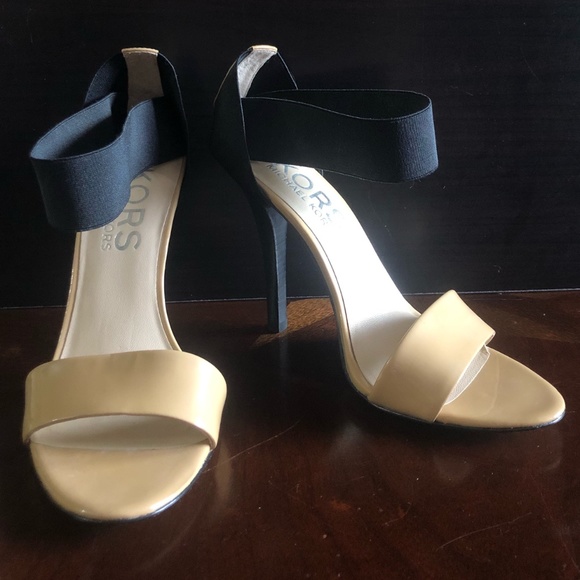 KORS by Michael Kors Nude & Black Heels SZ 8 - Picture 1 of 8